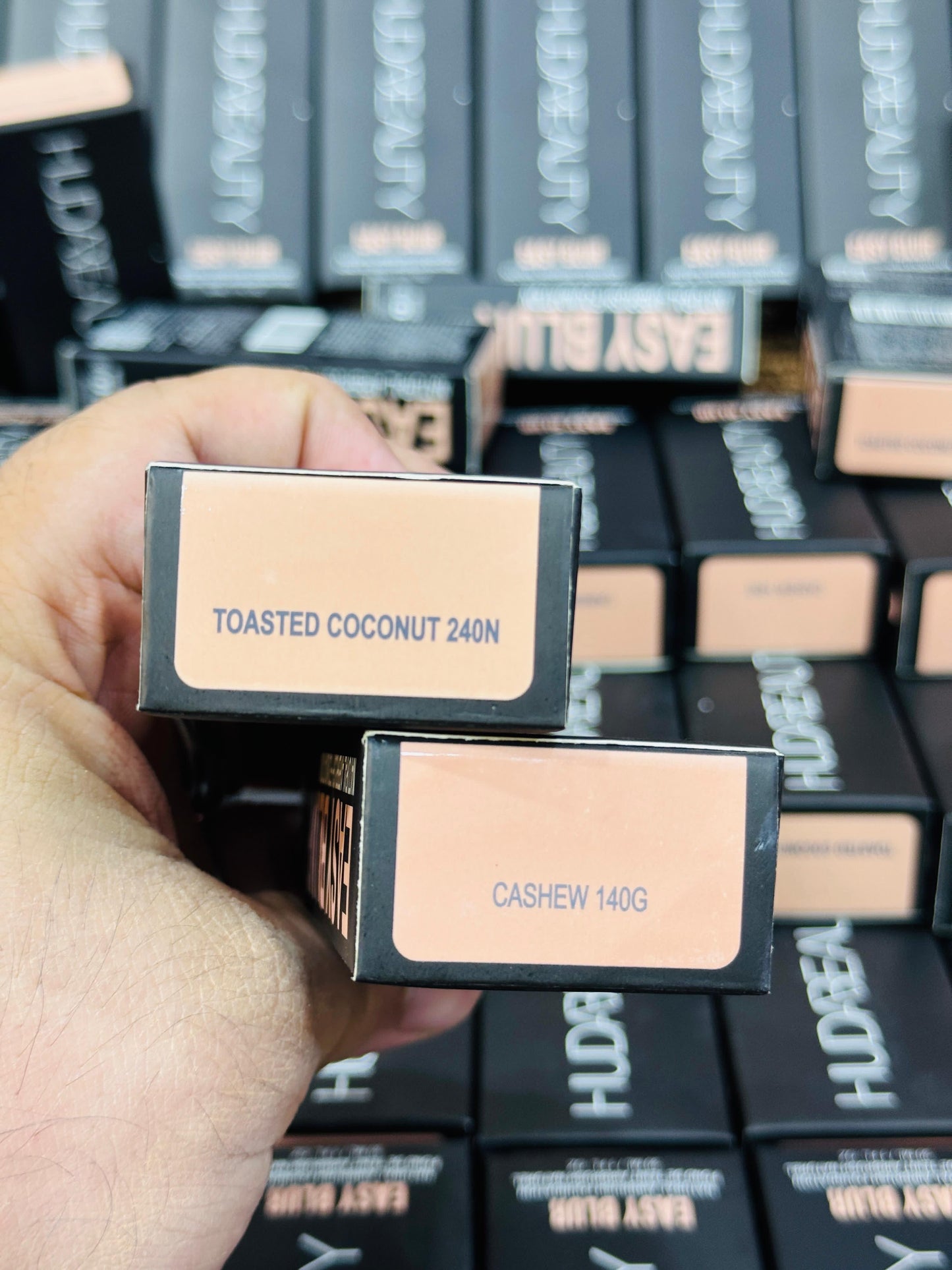 Huda Beauty Easy Blur Natural Airbrush Foundation