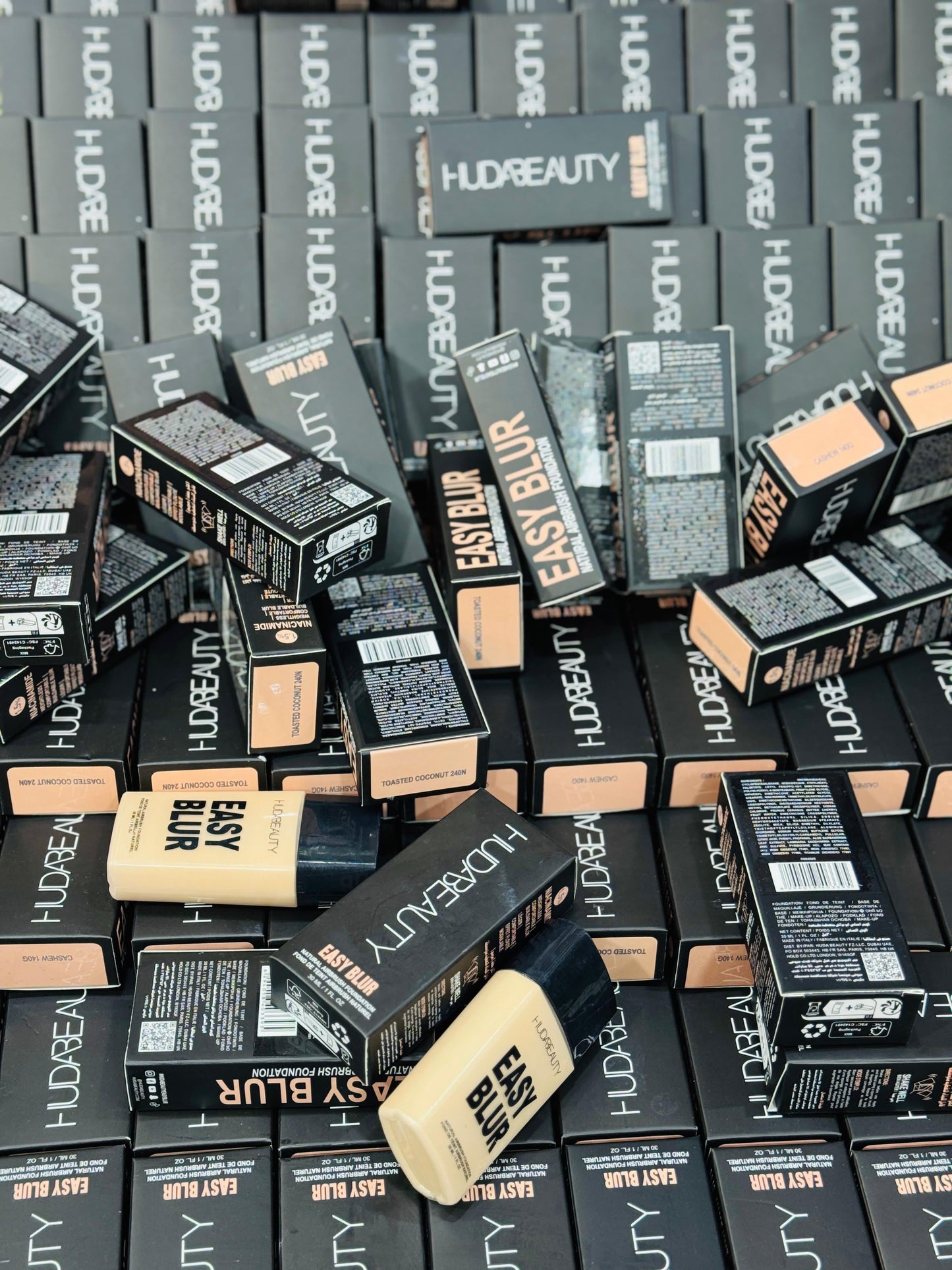 Huda Beauty Easy Blur Natural Airbrush Foundation
